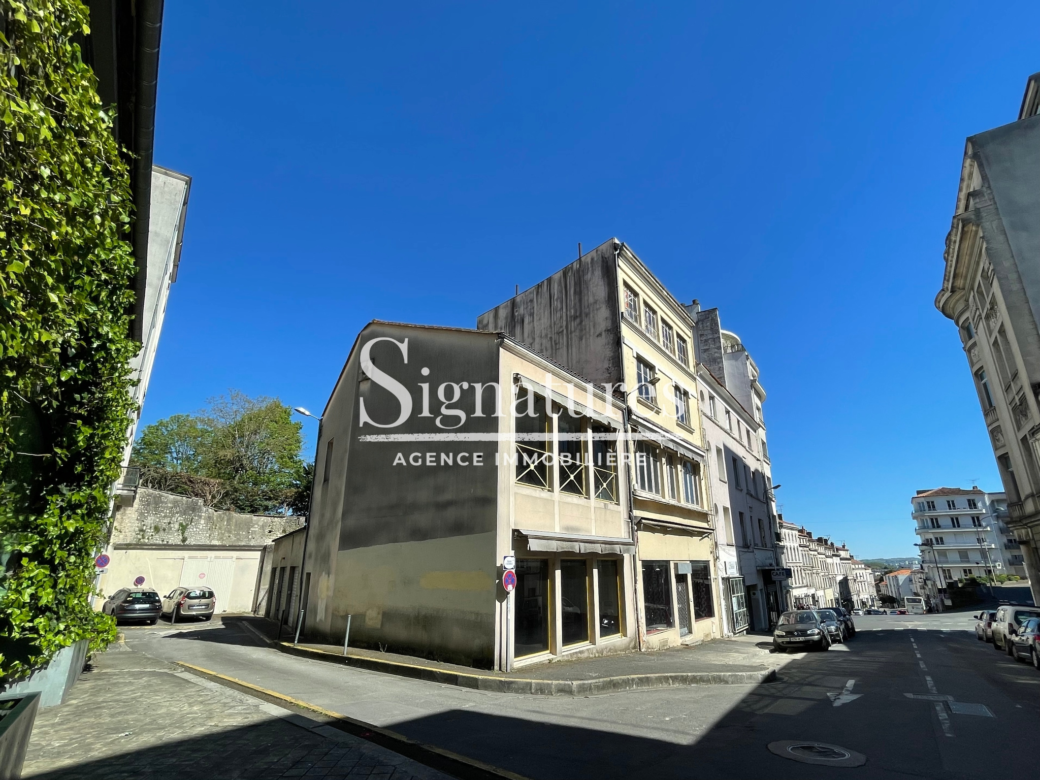 Maison à vendre à Angouleme – photo 1 sur 9